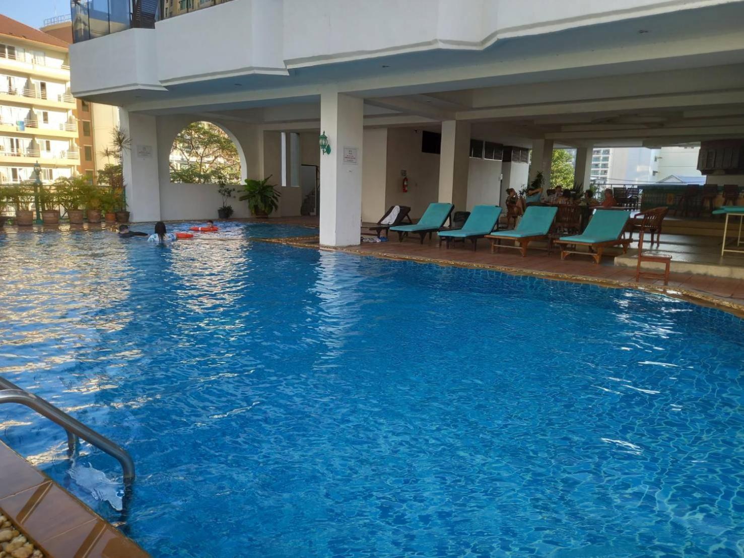 Mike Beach Resort Pattaya Exterior foto